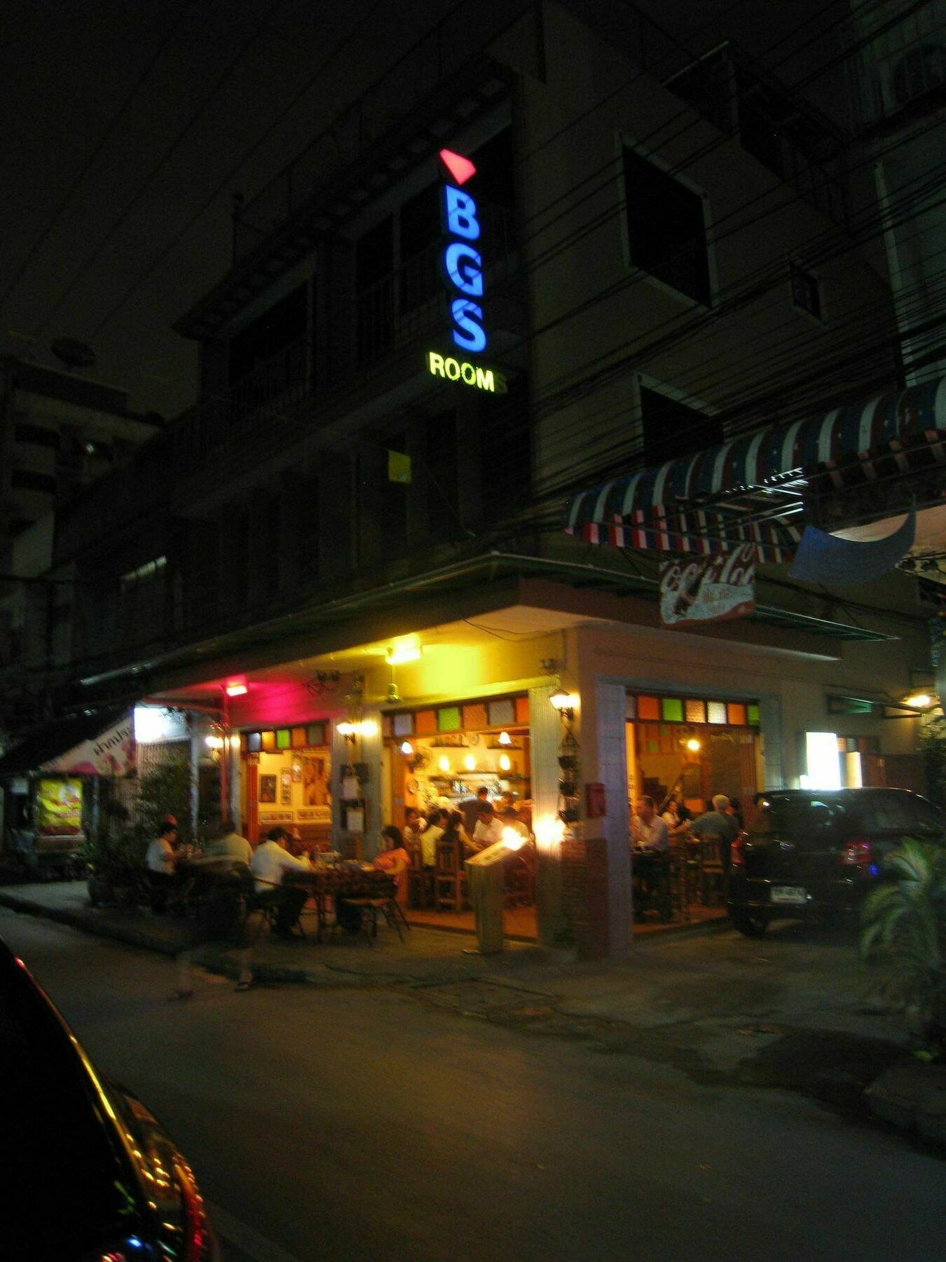 Baan Glang Soi Restaurant & Guesthouse Бангкок Экстерьер фото